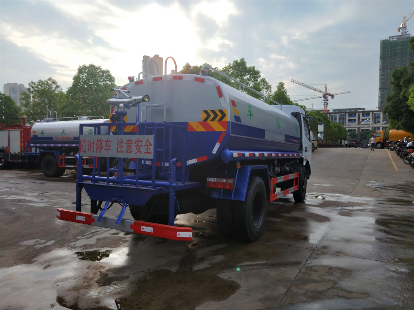 湖北程力灑水車多少錢一輛 湖北程力灑水車多少錢一輛