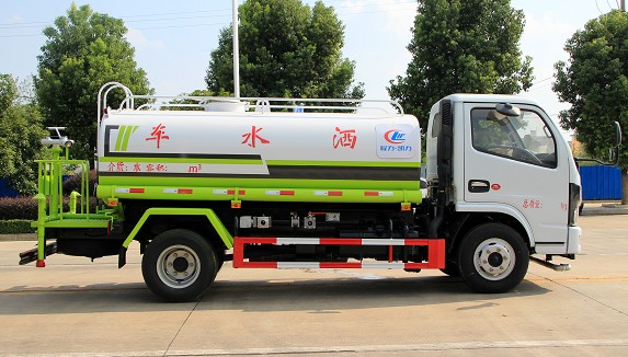 國六5噸東風多利卡灑水車圖片 國六5噸東風多利卡灑水車圖片